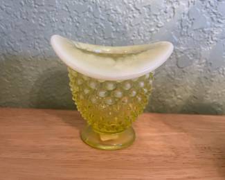 'Yellow/White Opalescence Hobnail Vase'