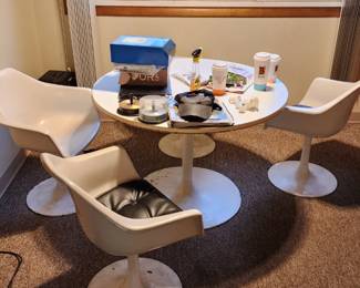 MCM Tulip Table & 4 chairs