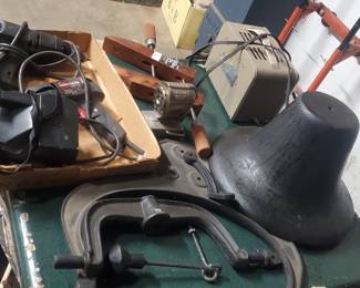 Very heavy bell with everything to hang it