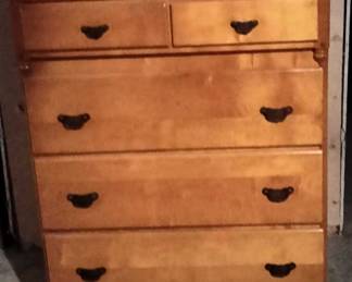 Chest of drawers