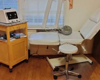 Skin care treatment table