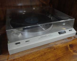 Realistic LAB395 Direct Drive Turntable