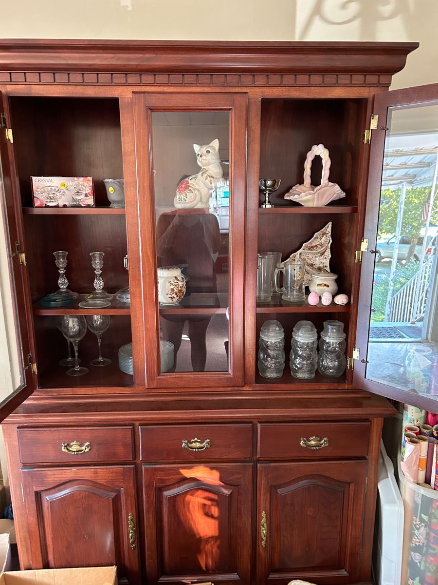 Pickers Paradise Arlington Estate Sale by KC Sales starts on 9/22/2023