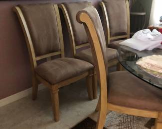 Round Dining Table with 4 chairs