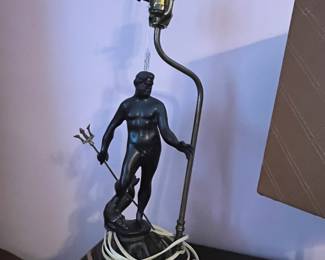 Neptune metal lamp