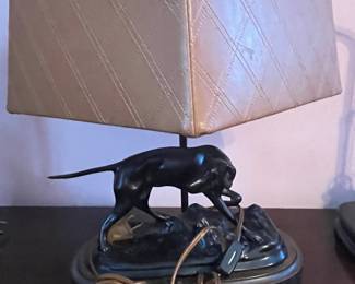 Pointer lamp with leather shade