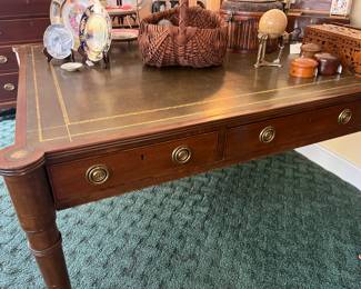 Leather top double man desk