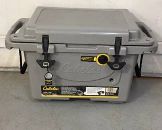 CABELAS 40 QT. Polar Cap Equalizer Cooler