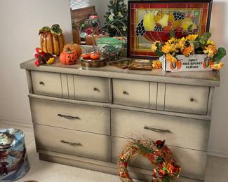 This dresser is in great condition. 