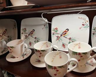 Lenox "Winter Song" pattern 19pc set.