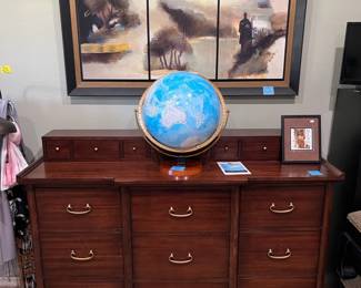 Bernhardt 9-drawer bureau w/ deck