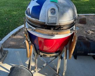 Texas-motif VISION GRILL