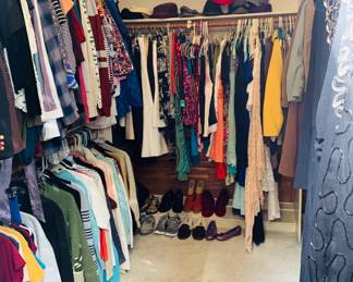 Women's Clothing sizes Small - Large 