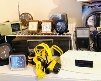 Vintage Radios / Clocks