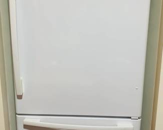 Whirlpool Refrigerator 