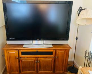 Vizio TV / Media Cabinet
