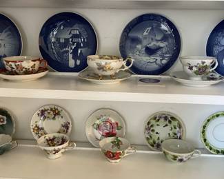 vintage ceramic tea cups and saucers, blue and white painted china