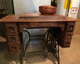 Antique singer sewing machine with pedal and storage