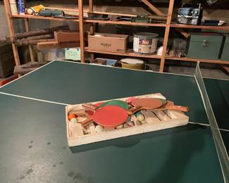 ping pong table and paddles