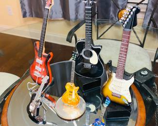 GUITAR FIGURINES
