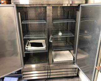 Summit commercial refridgerator 
Nice look