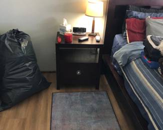End table for the bedroom set