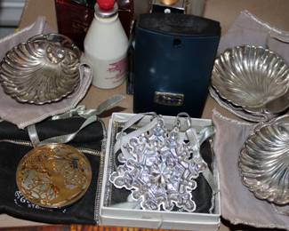 ROWAN STERLING NUT DISHES