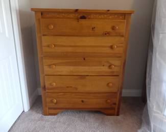 Kincaid Furniture Solid Light Wood 5-Drawer Chest - 40" x 18" x 50"