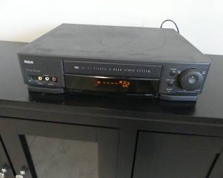 RCA VHS Recorder/Player with RCA Universal Remote Model VR677HF