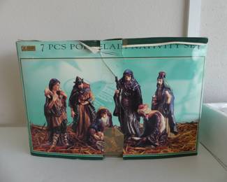 World Showcase 7-Piece Nativity Scene - In Box