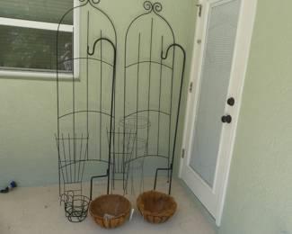 Plant Growing Aids - Trellises, Hanging Pots with Coco Liners, Shepherd's Hooks & More