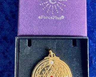 HPT064 Titanium 18k Gold Filled Pendant