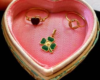 HPT131 Vintage Gold Jewelry 