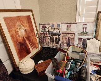 Hair Brushes - Pictures 