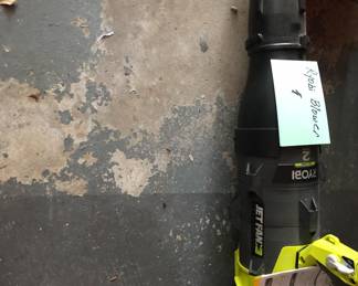 BLOWER BY RYOBI
