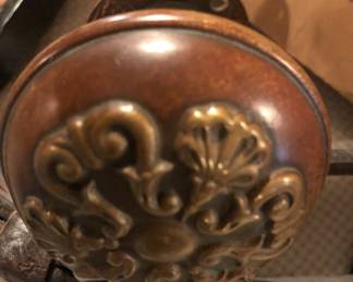 DOOR KNOB