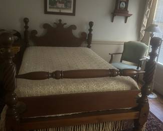 ANTIQUE WALNUT BED.