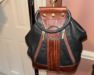 ITALIAN LEATHER POCKETBOOK.