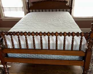 ANOTHER ANTIQUE BED.