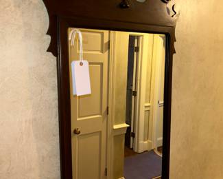 CHIPPENDALE MIRROR.