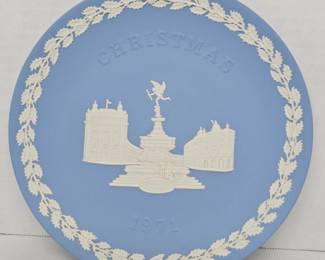 Wedgwood Blue Jasperware Christmas 1971 Plate