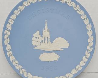 Wedgwood Blue Jasperware Christmas 1986 Plate