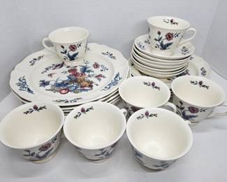 Wedgwood Potpourri 24-Piece Set