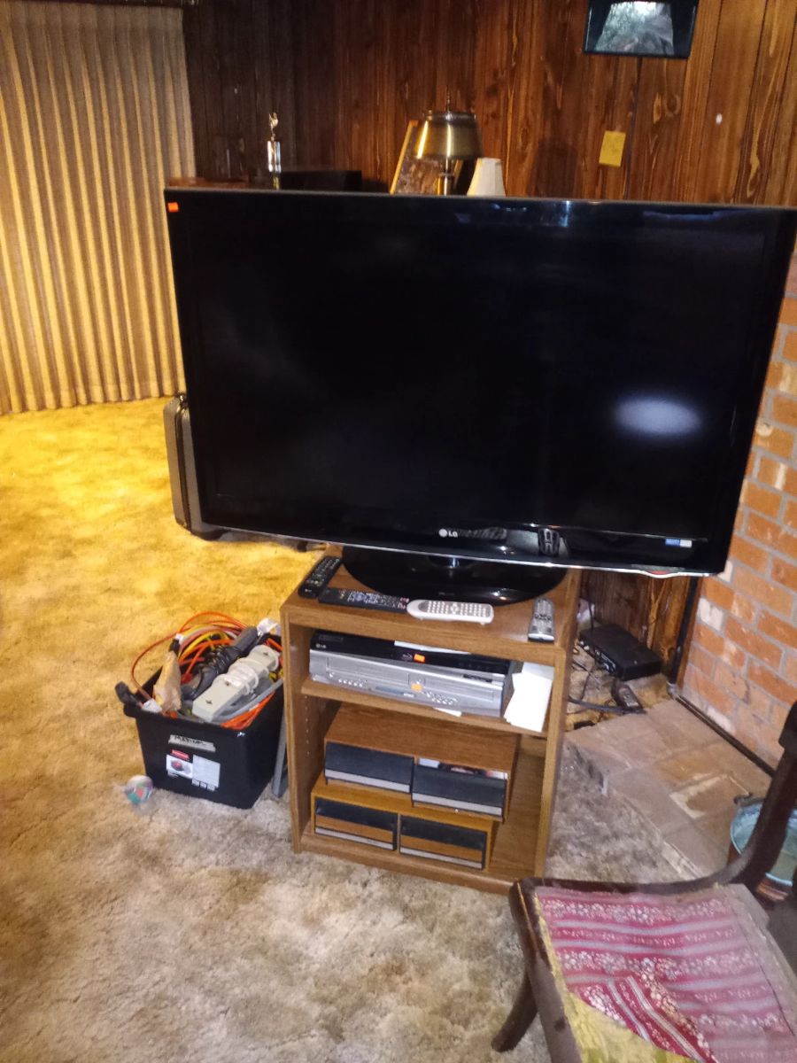 Woodinville Moving Sale Everything Goes starts on 9/23/2023