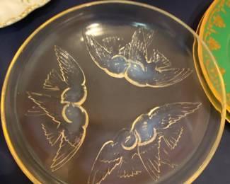 Lalique opalescent 'Nonettes' Bowl