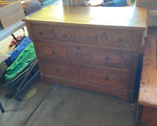 BUY IT NOW $150. 4-drawer oak chest of drawers