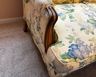 BUY IT NOW!$150.Vintage floral loveseat