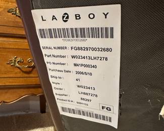 BUY IT NOW! $400.Brown Leather La Z Boy chair