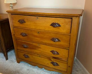BUY IT NOW!$140. Vintage solid wood, 4-drawer dresser with leaf pulls