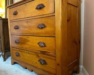 BUY IT NOW!$140. Vintage solid wood, 4-drawer dresser with leaf pulls